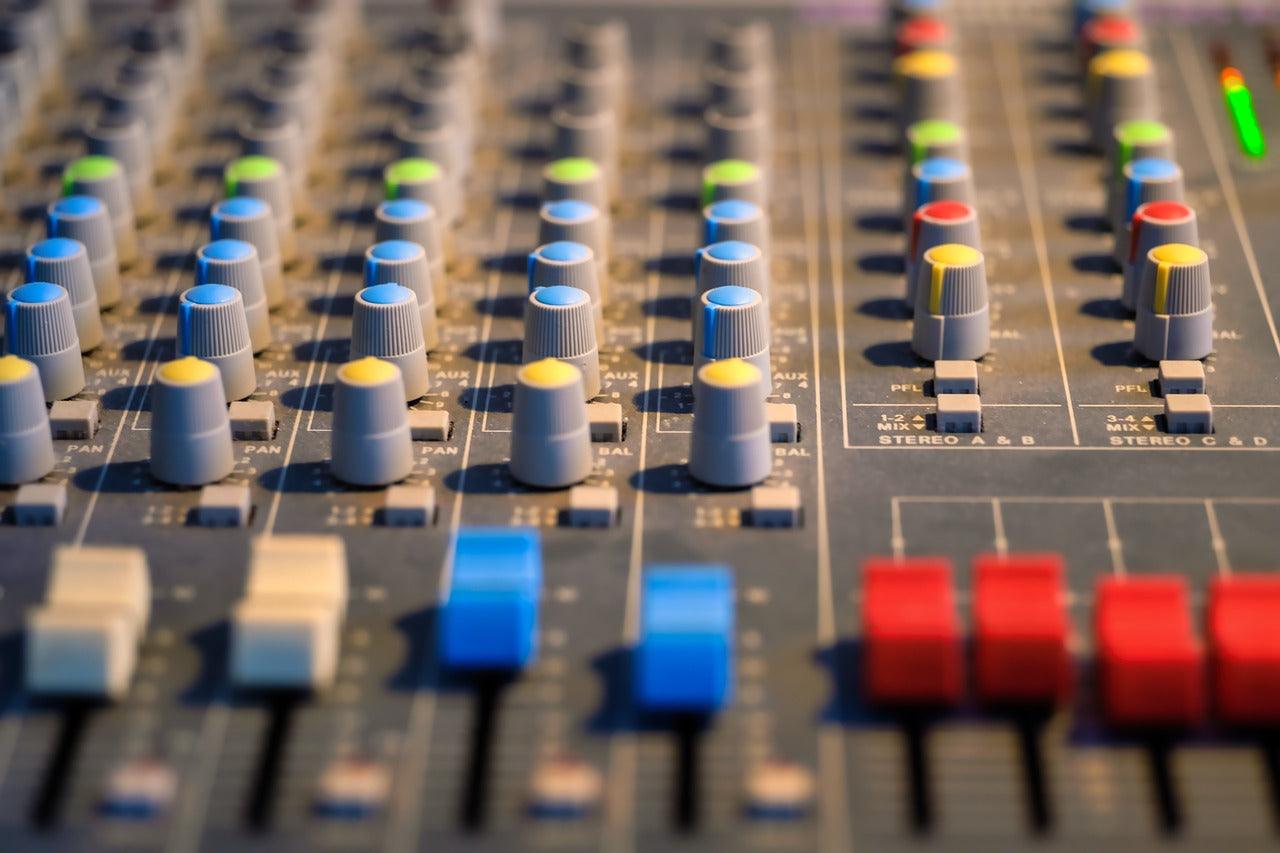 What is an Amp? Amplifier or